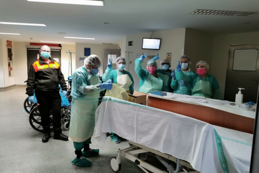 Los jóvenes del centro educativo ‘La Cañada’ de Fernán Caballero (Ciudad Real) donan viseras de protección al Hospital de Ciudad Real. Fundación Diagrama. Castilla-La Mancha 2020.