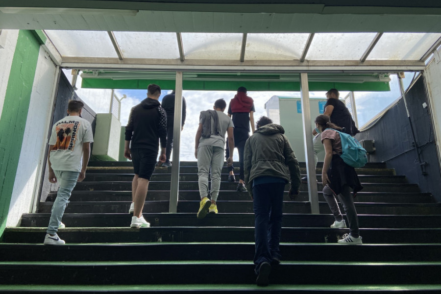 Menores del Centro de Día ‘Cantabria’ de Santander descubren la historia del Real Racing Club de Santander con una visita a su estadio