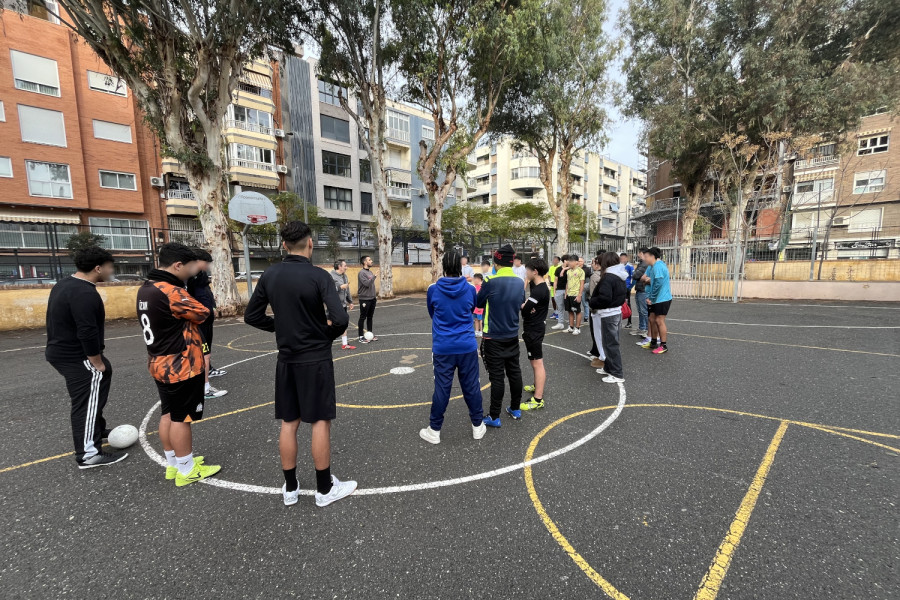 Jóvenes de varios centros se preparan para jugar el torneo