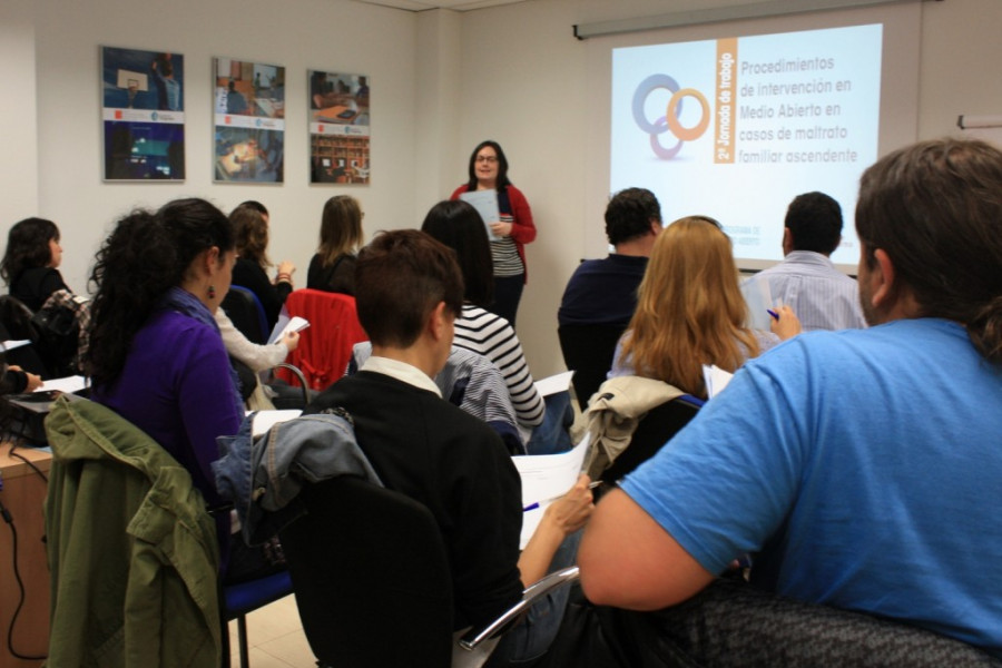 El Programa de Medio Abierto de Madrid organiza una jornada formativa sobre intervención en casos de maltrato ascendente