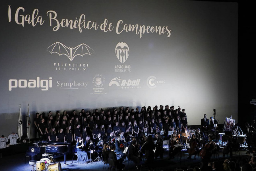 Los menores del centro de acogida ‘Massamagrell’ de Valencia asisten a la I Gala Benéfica de Campeones a favor de la escuela de fútbol en silla A-Ball. Fundación Diagrama. Comunidad Valenciana 2020. 