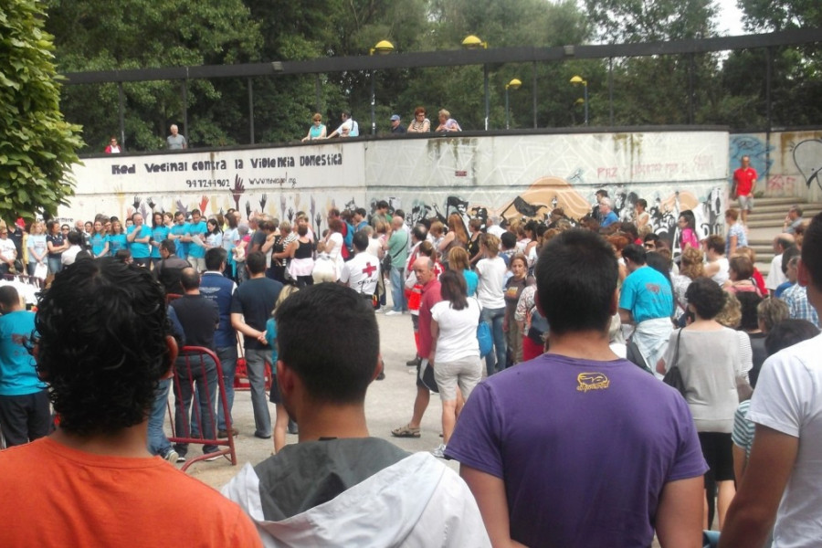 Jóvenes del Centro Virgen de Valvanera de Logroño participan en la ‘IX Marcha Vecinal contra la violencia doméstica’ de La Rioja