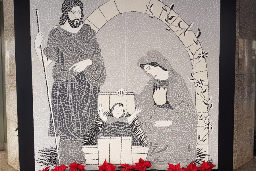 Los menores atendidos en la residencia socioeducativa ‘Pi Gros’ de Castellón colaboran en la decoración navideña del Ayuntamiento de la ciudad. Fundación Diagrama. Comunidad Valenciana 2019. 