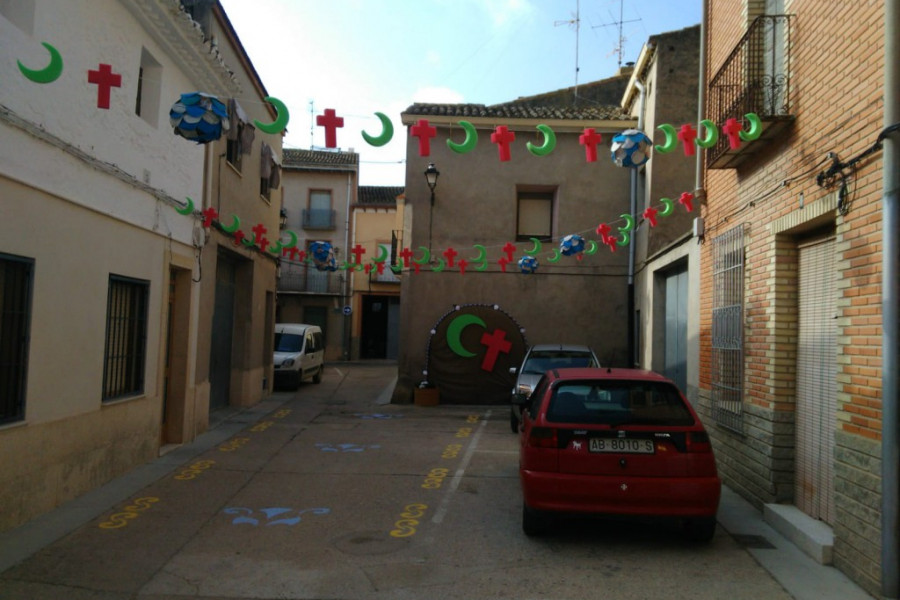 Los menores atendidos en el centro de acogida ‘Alácera’ participan en el II concurso ‘Decora tu calle. Engalana Caudete’. Fundación Diagrama. Castilla-La Mancha 2019. 