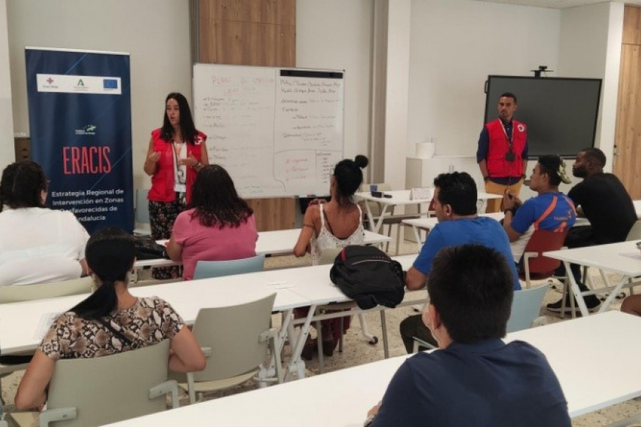 Una veintena de jóvenes del Programa 'Labora' de Málaga participan en la II Jornada de Empleo ‘Ocúpate’, centrada en el sector de la hostelería