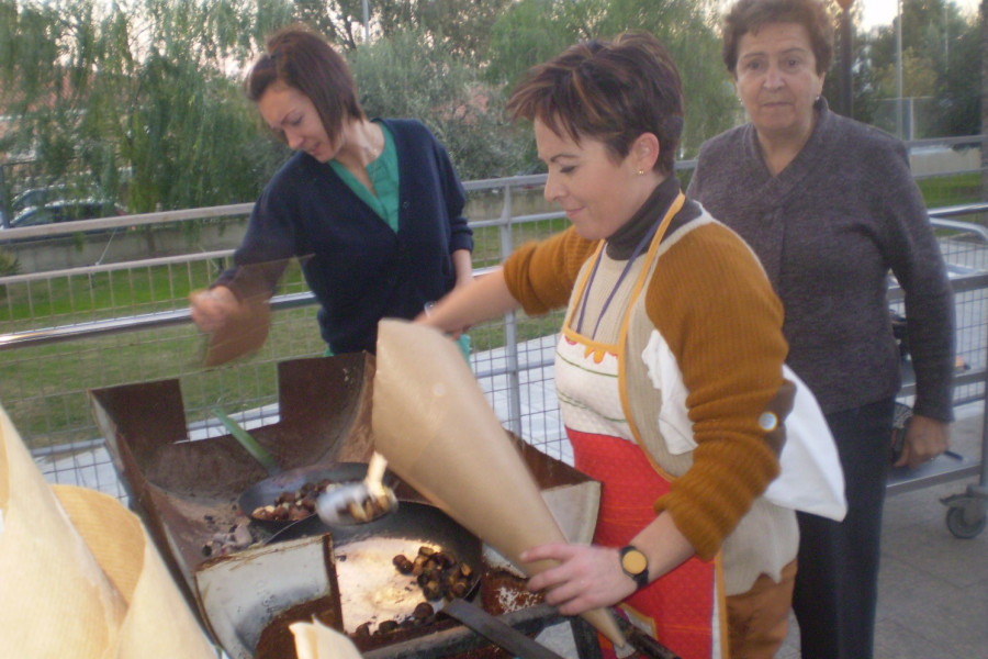 Los mayores de la residencia ‘Nuevo Azahar’ de Archena (Murcia) reciben el año participando en numerosas actividades lúdicas