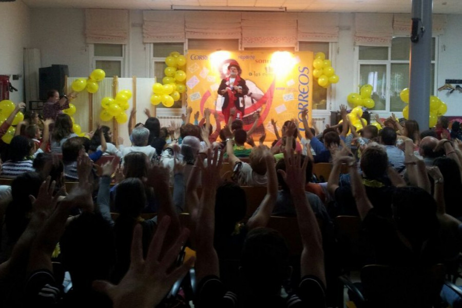 Payasos Sin Fronteras reparte sonrisas a los menores de los hogares de protección de Logroño gestionados por Fundación Diagrama