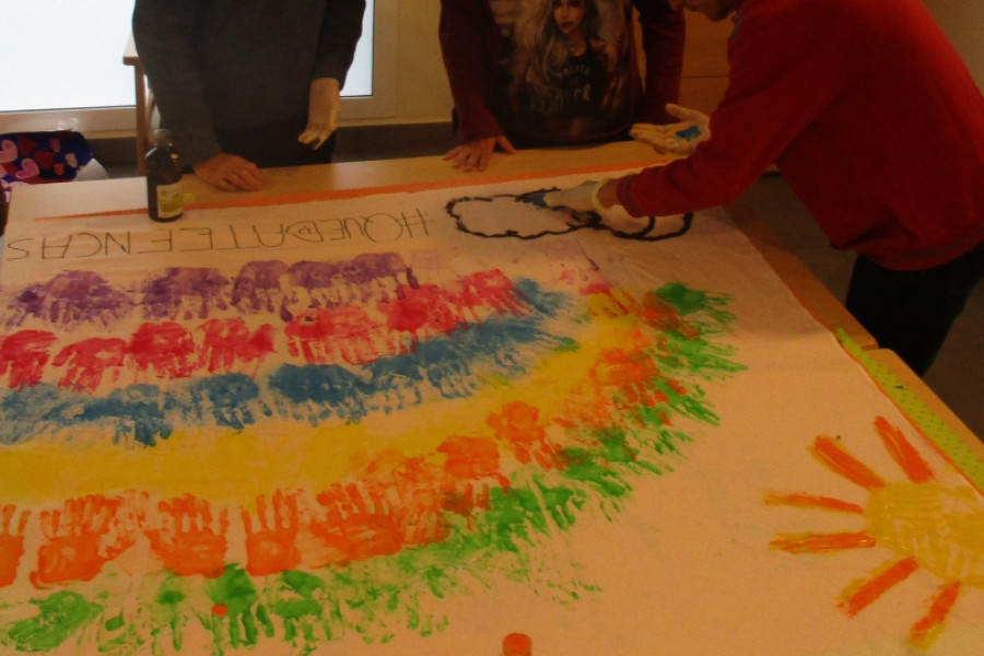 Las personas atendidas en el centro sociosanitario ‘Cristo de los Mineros’ de La Unión (Murcia) realizan varias actividades de sensibilización y ocio positivo