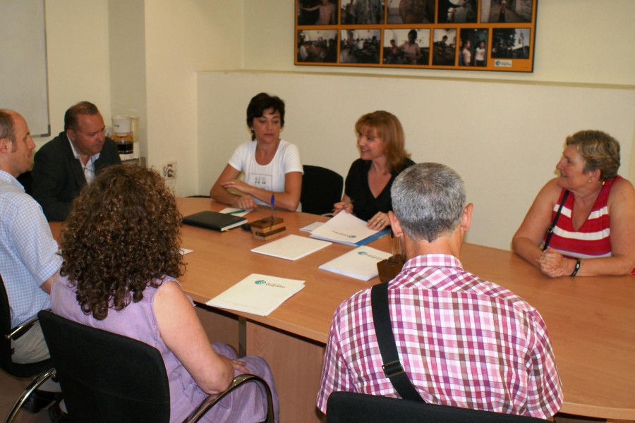 La presidenta de la Comisión de Sanidad y Asuntos Sociales de la Asamblea de Murcia se reúne con representantes de Fundación Diagrama para “apoyar la labor social” de la entidad en la Región.