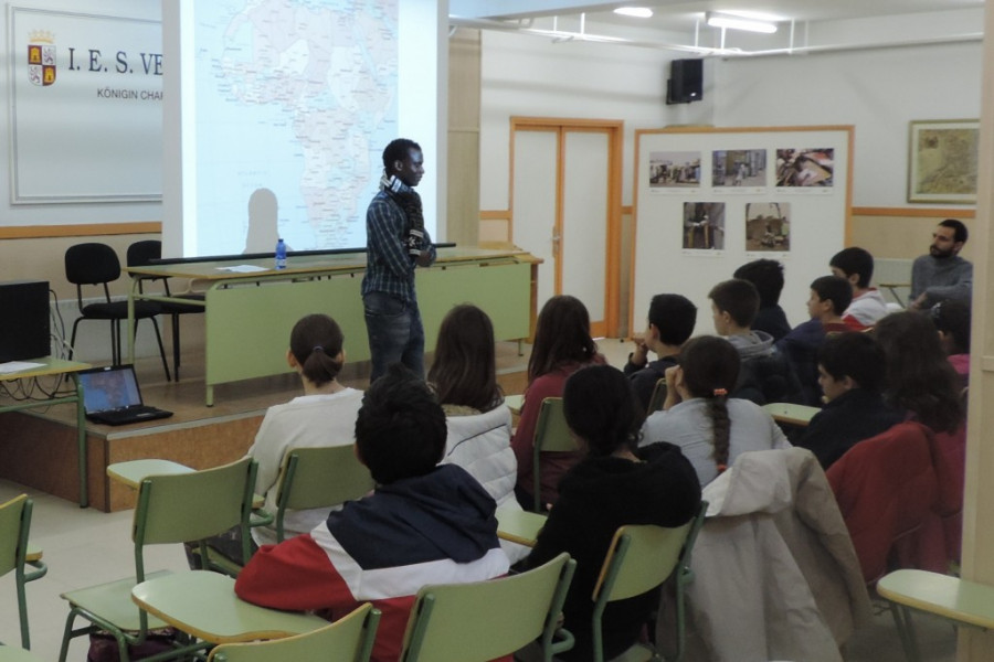 Fundación Diagrama organiza charlas de sensibilización y una exposición fotográfica para dar a conocer la situación de Senegal a los jóvenes de Valladolid