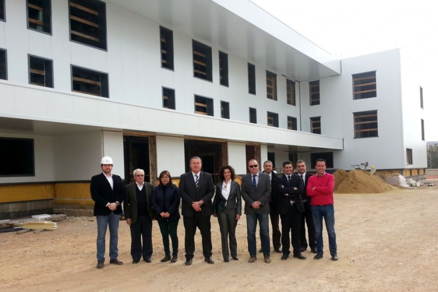 El alcalde de La Unión visita el avance de las obras de construcción del centro sociosanitario de Fundación Diagrama en este municipio